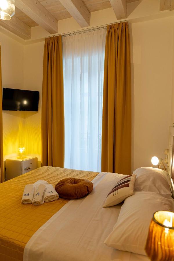 Suitetti Camere&Relax سان نيكولا أرسيلا المظهر الخارجي الصورة