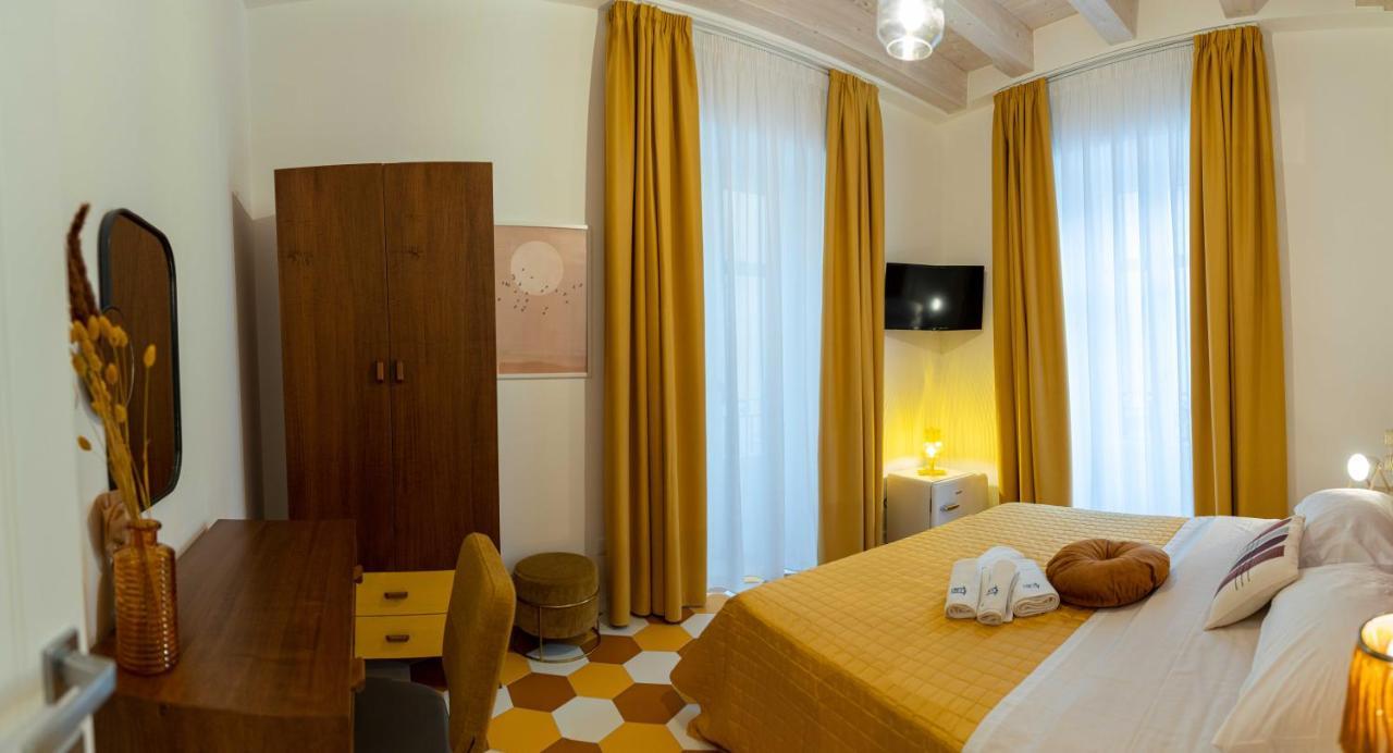 Suitetti Camere&Relax سان نيكولا أرسيلا المظهر الخارجي الصورة