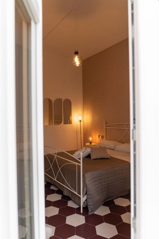 Suitetti Camere&Relax سان نيكولا أرسيلا الغرفة الصورة