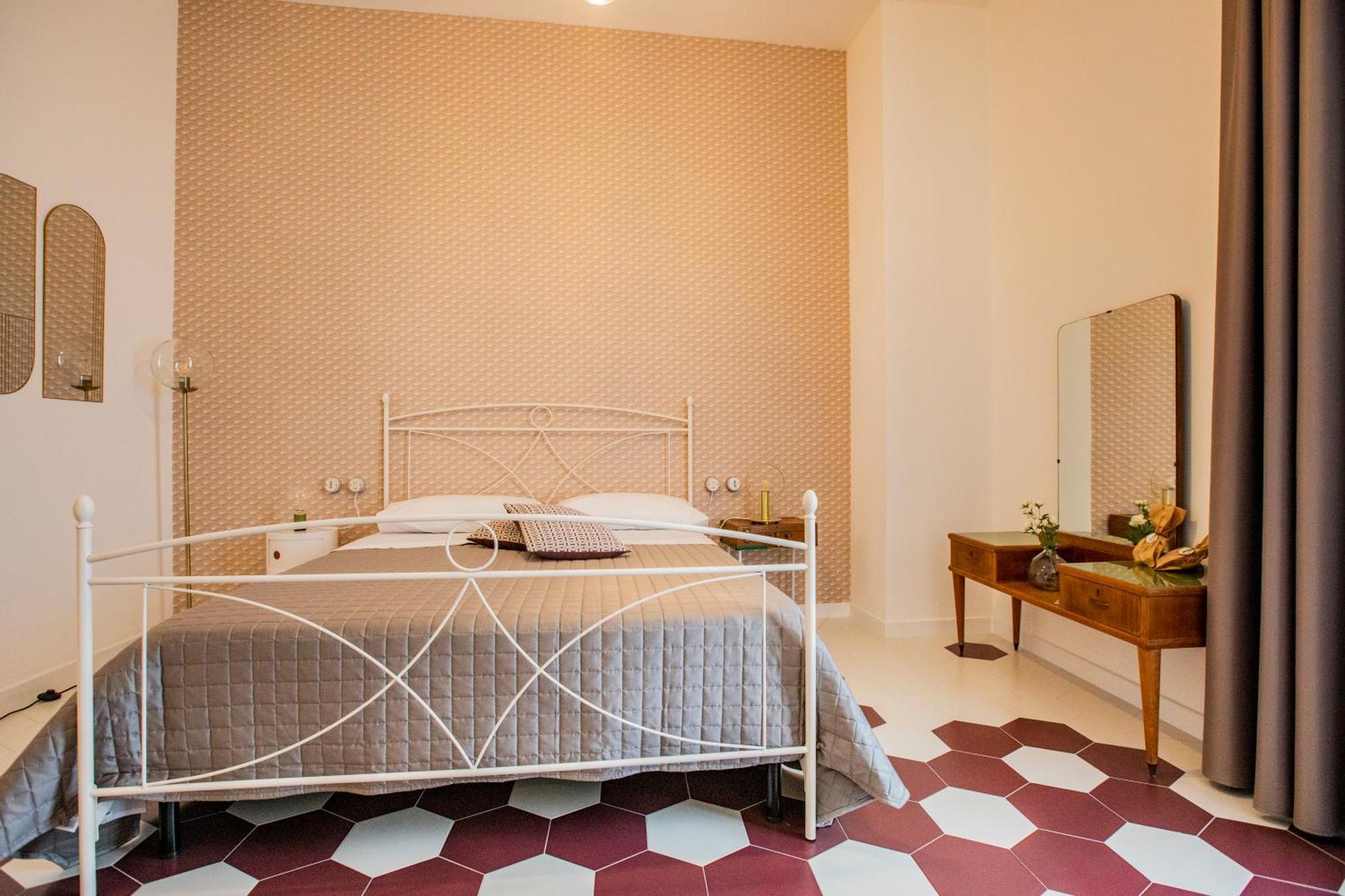 Suitetti Camere&Relax سان نيكولا أرسيلا الغرفة الصورة